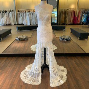 High-low, different pattern lace skirt, Halter top